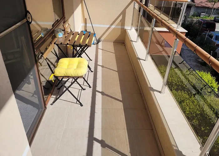 на море в сарафово