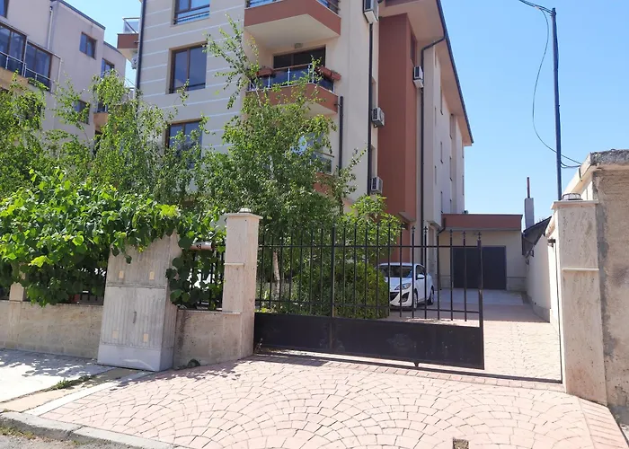 на море в сарафово Апартамент *